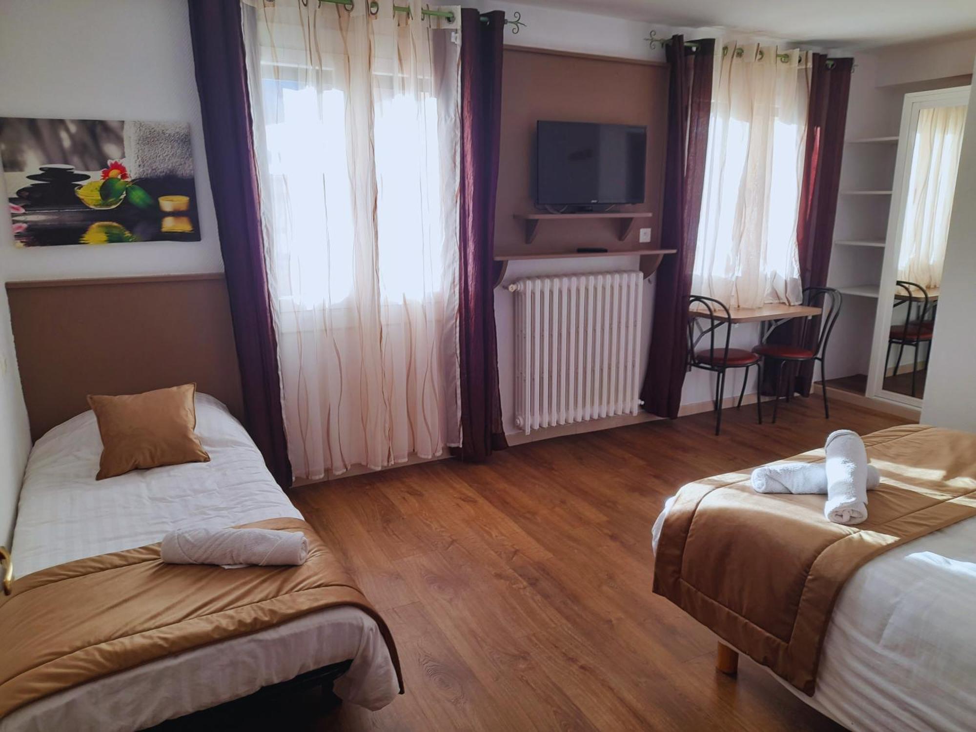 Le Catalan - Hotel Et Appartements Mont-Louis Buitenkant foto