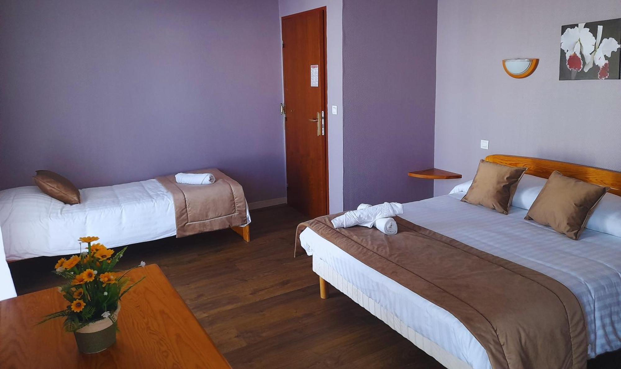 Le Catalan - Hotel Et Appartements Mont-Louis Buitenkant foto