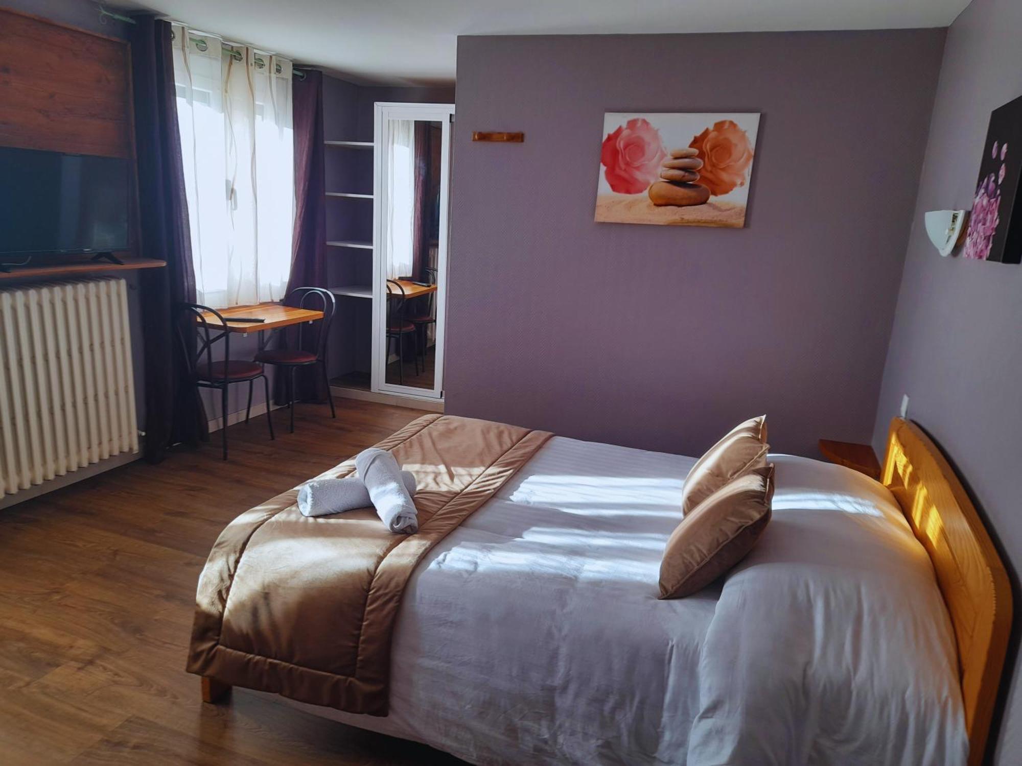 Le Catalan - Hotel Et Appartements Mont-Louis Buitenkant foto